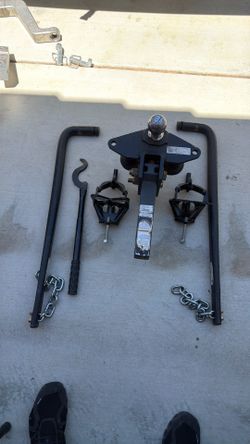 Weight distribution hitch