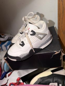 Toddler shoe size 10C