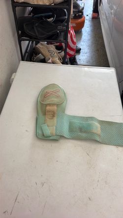 Absolutely ridiculous sliding mitt Miami