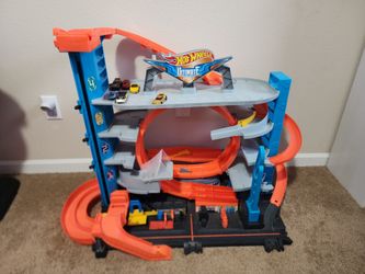 Hotwheels Ultimate Garage Shark