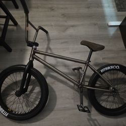 FIT BIKE CO. 20in BMX