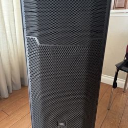 JBL 3-Way Powered professional Loudspeakers (2)