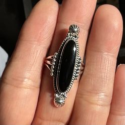 Black Onyx 💍 925 Sterling Silver Ring (Size 8 1/4 - 8 1/2 )