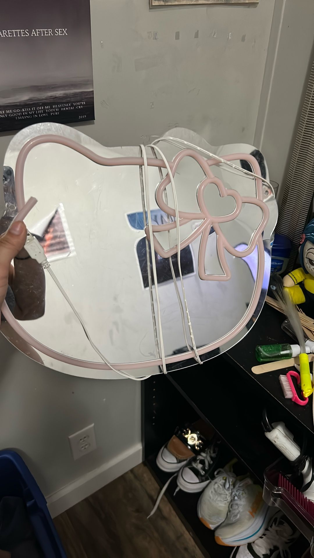 hello kitty light purple light