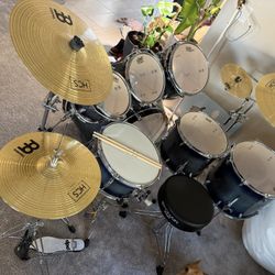 TAMA SUPERSTAR MAPLE CUSTOM 7-PIECE DRUM SET W/MEINL CYMBALS & Hardware