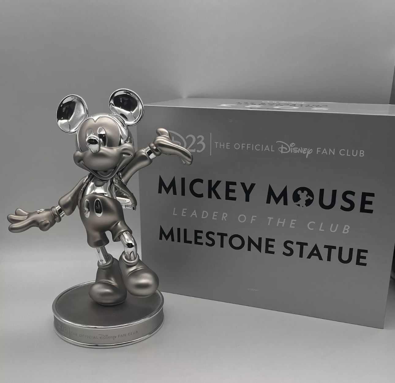 D23 Disney Mickey Mouse “Leader Of The Club” Limited Edition Milestone Statue