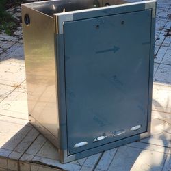 Utility Cabinet (Black & Decker) for Sale in Miami, FL - OfferUp