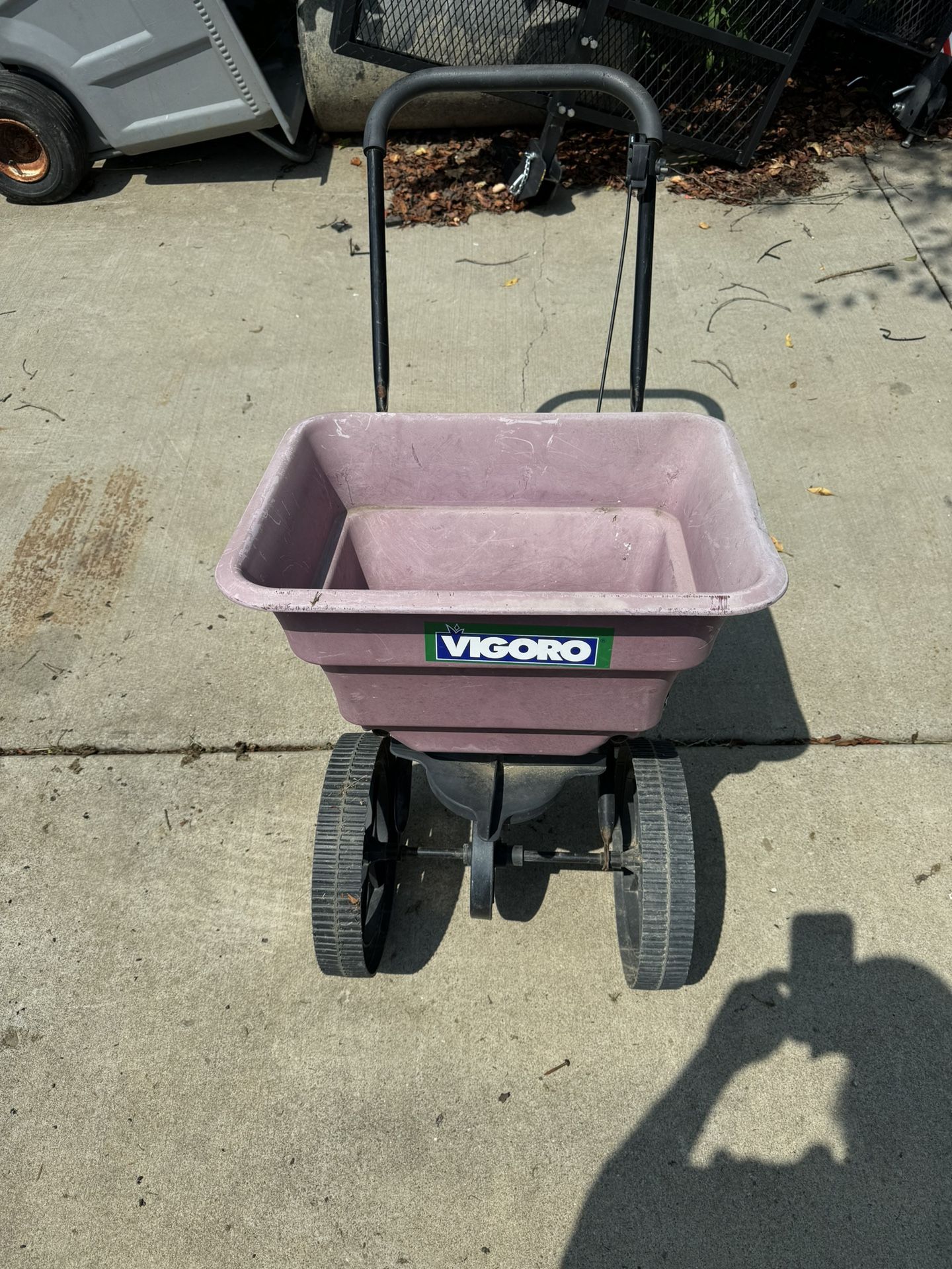 Lawn Spreader