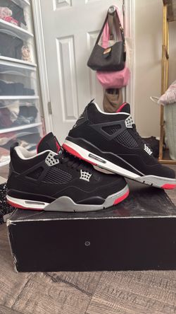 Air Jordan 4 Retro 2019 size 9