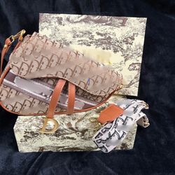 Dior brown purse
