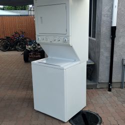 Stackable Washer Gas Dryer 
