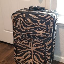 Large Luggage Like New!!!