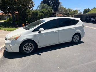 2012 Toyota Prius V
