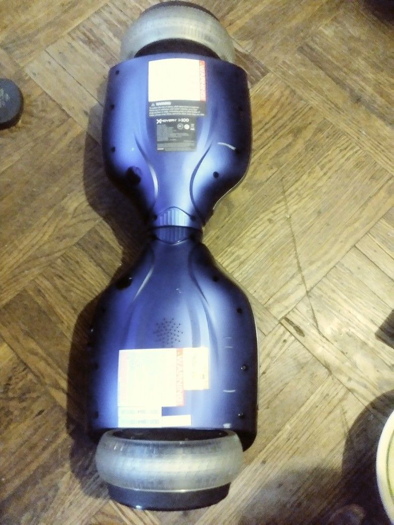 Defective. Hoverboard. / no charger. $80