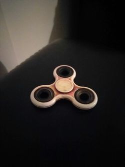 Fidget spinner