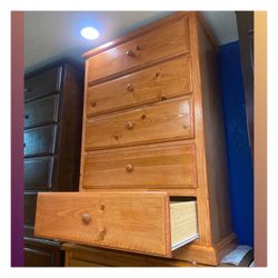 5 drawers dresser / Five drawers dresser