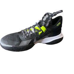 nike men's kyrie flytrap v basketball shoes size 4.5 size women 6