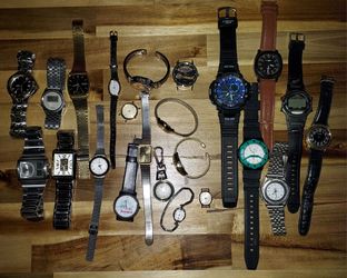 Lot of 23 Watches