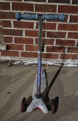 Rugged Racers Kids 3-Wheel Kick Scooter