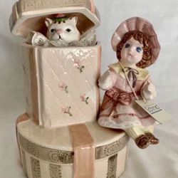 VINTAGE Girl & Cat Music Box With Mechanical Movement