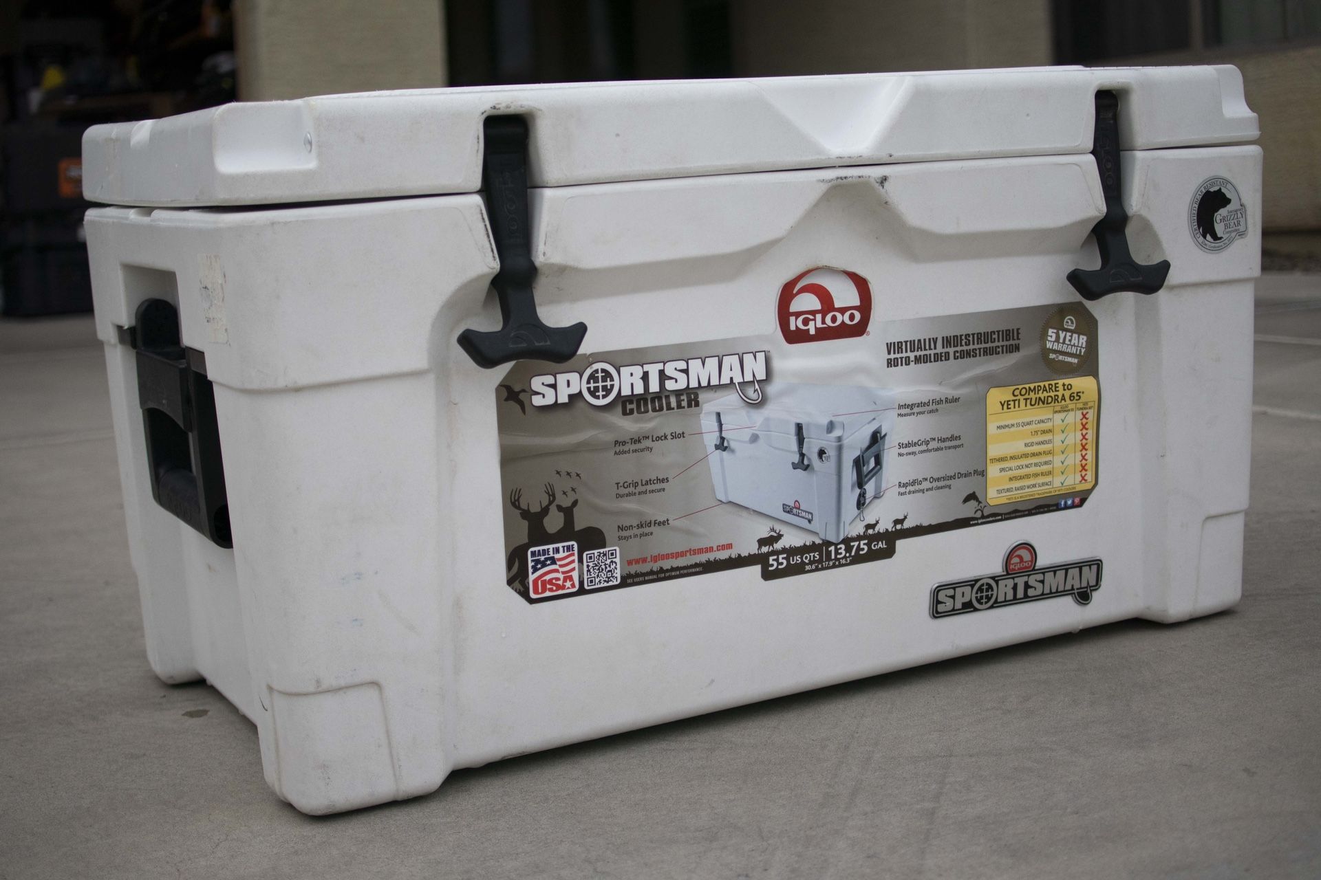 Igloo Sportsman Cooler 55 Roto-molded