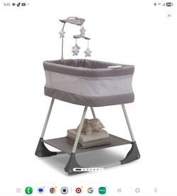 Simmons Shooting Star Rocking Bassinet