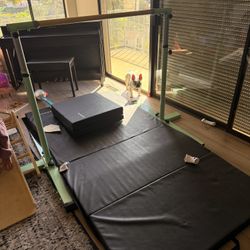 Gymnastic Bar With Two Cushion Mats