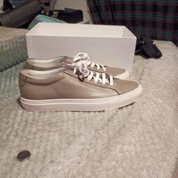 Womans Italian Sneakers Size 39 EU. / 8-8.5 US 
