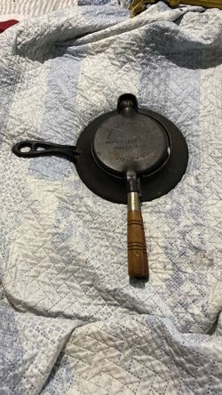 Vintage Wagner Wafer Iron