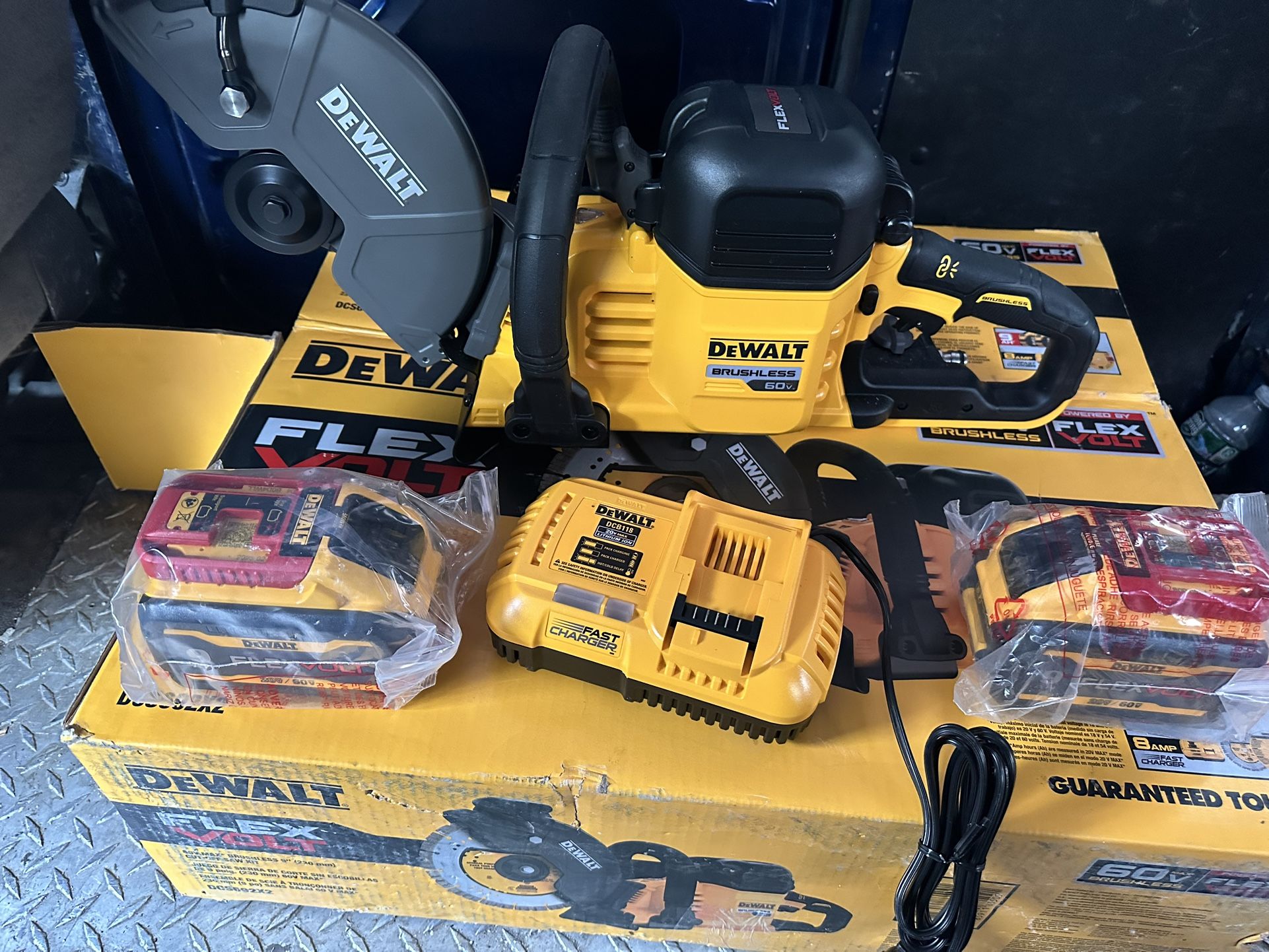 Dewalt Flex Volt Cutting