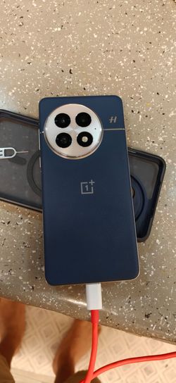 Selling OnePlus 13