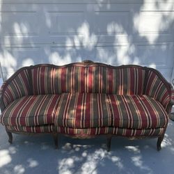 Beautiful Vintage Victorian Couch