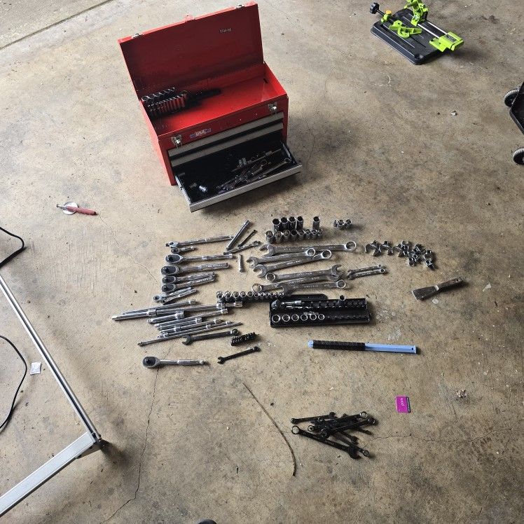 Toolbox w/ SAE & Metric Tools – Ready to Wrench & Roll