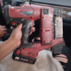 Milwaukee Brad Nailer