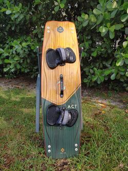 TEN Kiteboard 135 w/Footpads