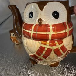 Large Owl With Salt And Pepper Shakers 