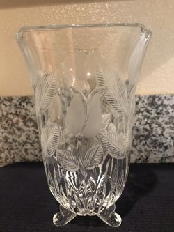 Flower Vase with Tulip flowers design