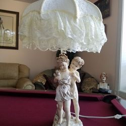 Beautiful Sculpture Lamp