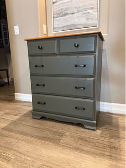 Dresser