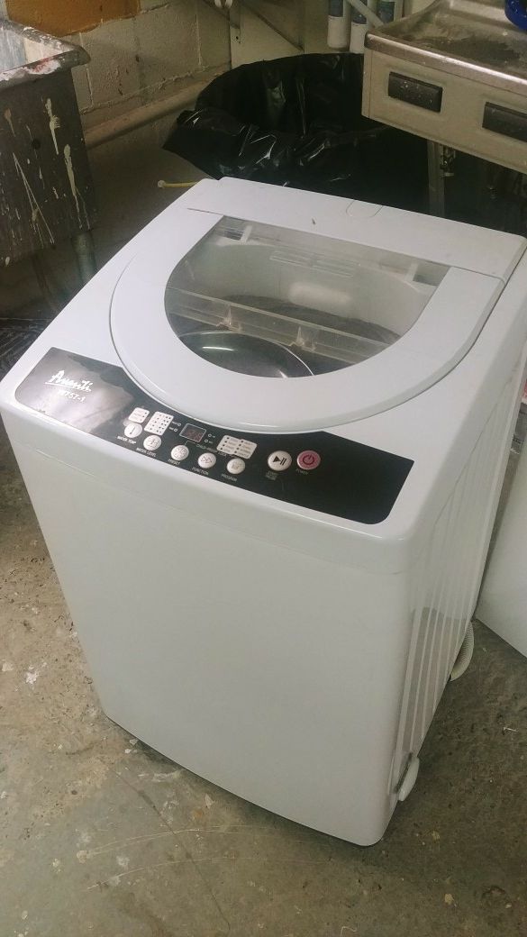 Avanti W757-1 Top Load Portable Washer
