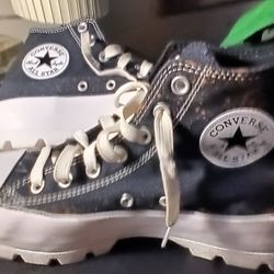 Converse Chuck Taylor All Star Women's Size 8