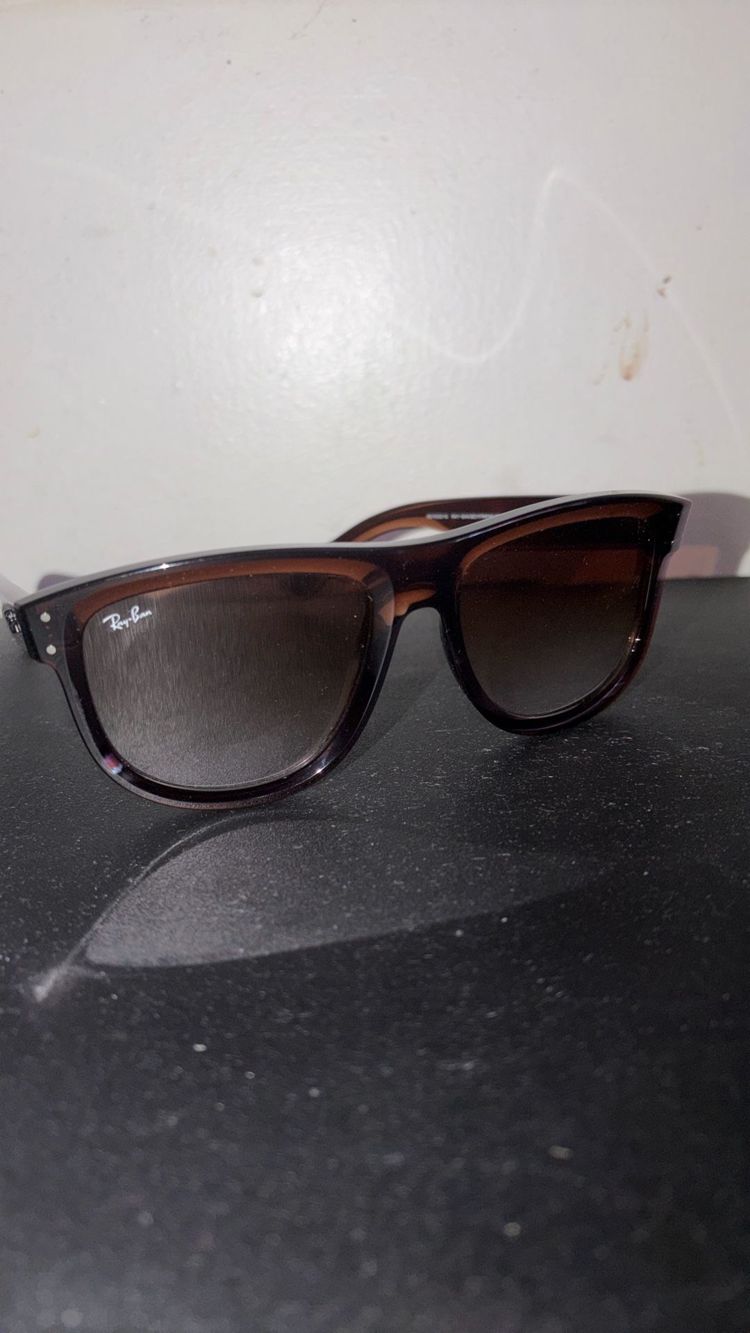 NO SCRATCHES GOOD CONDITION