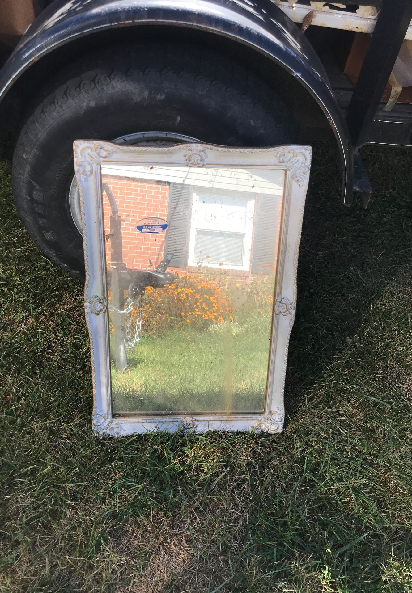 Wall medicine cabinet with mirror