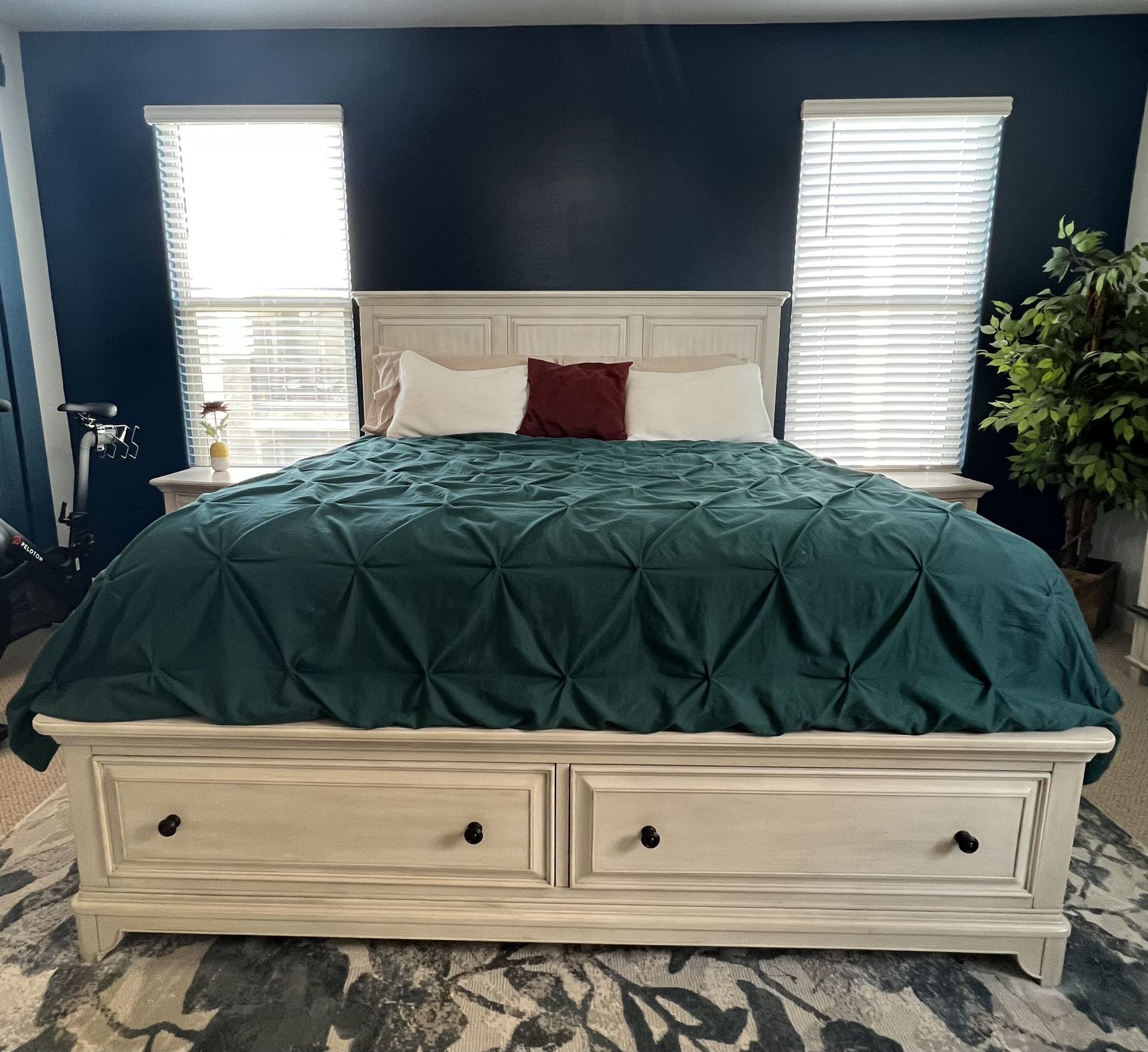 Living Spaces Kincaid Bedroom Set, King Bed, Mattress, Dresser, Chest of Drawers, Nightstands