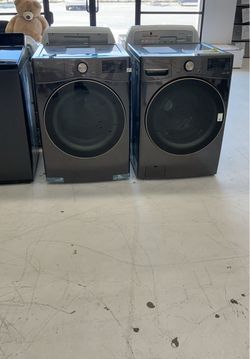 END OF SUMMER SALE🏖️😎 SAVE UP TO $1250 OFF MSRP on a Front Load Washer/Gas Dryer Set