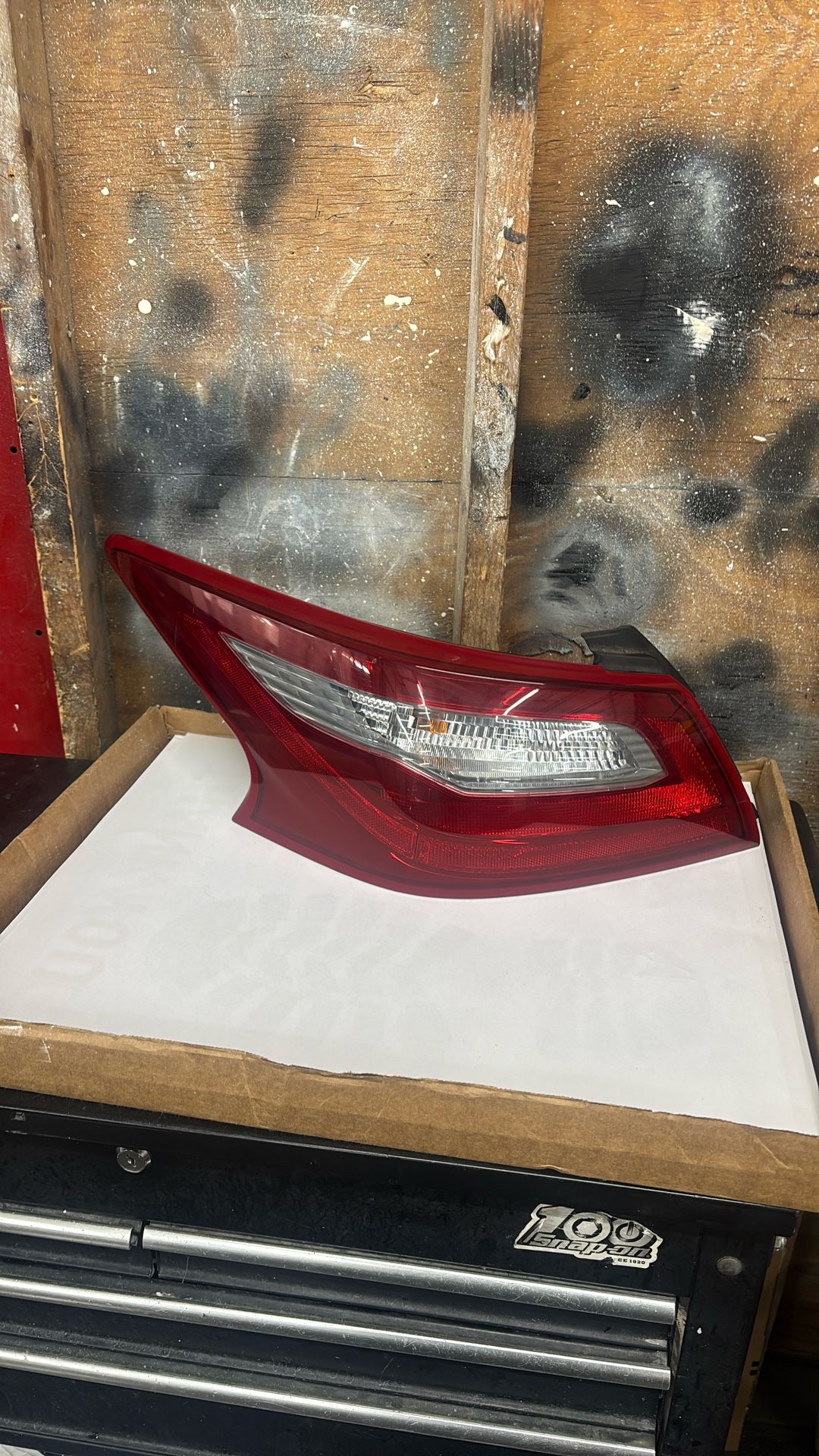 16-19 NISSAN SENTRA LEFT DRIVER SIDE TAILLIGHT TAIL LIGHT BRAKE LIGHT OEM
