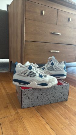Boys Retro Jordan 4's