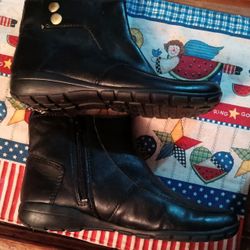 Easy Spirit Zip Side Leather Ankle Boots  