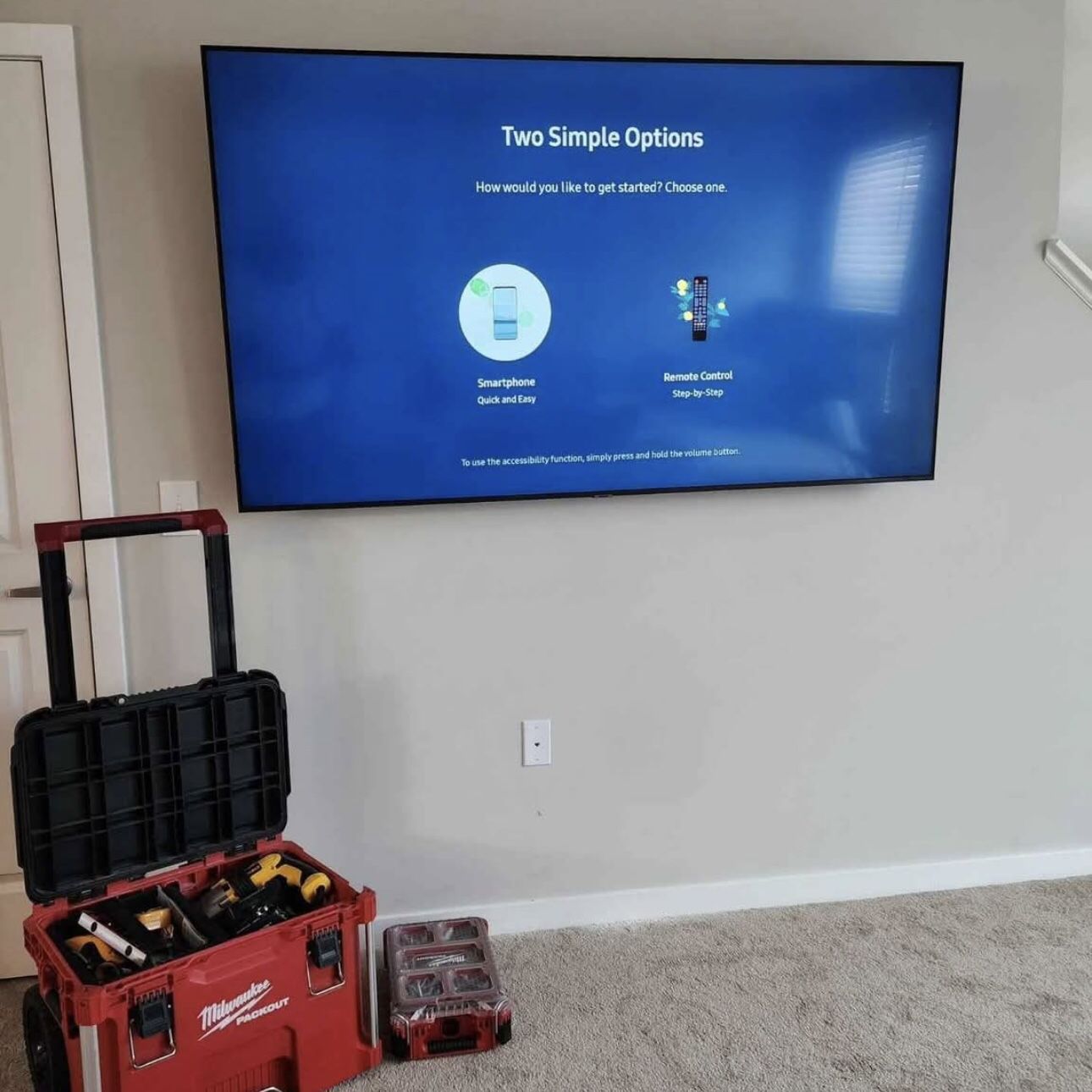 TV MOUNT