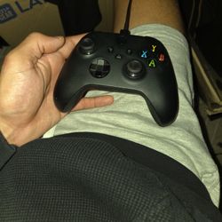 Xbox Controller Series X Regualr With 2 Batteries And Charging Station 